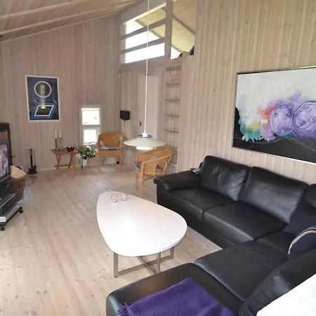 Lovely Home In Blokhus With Sauna *