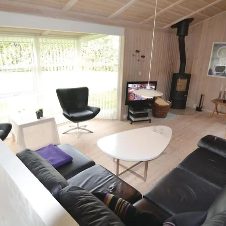 Dom wakacyjny Lovely Home In Blokhus With Sauna Blokhus